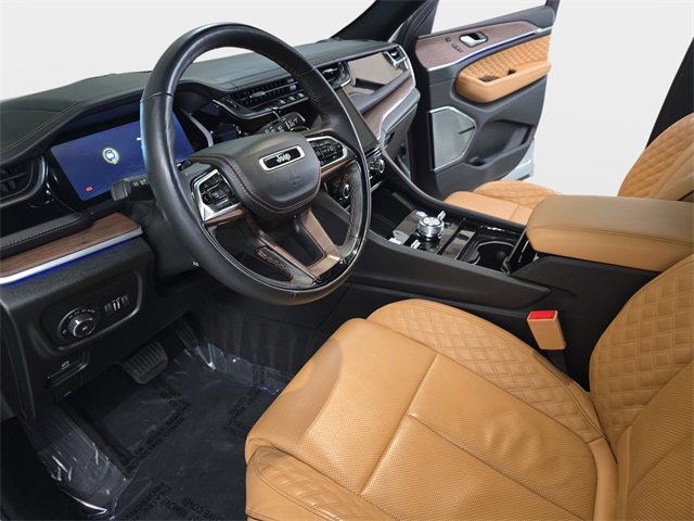 Used 2023 Jeep Grand Cherokee L Summit w/ Advanced Protech Group IV image 17