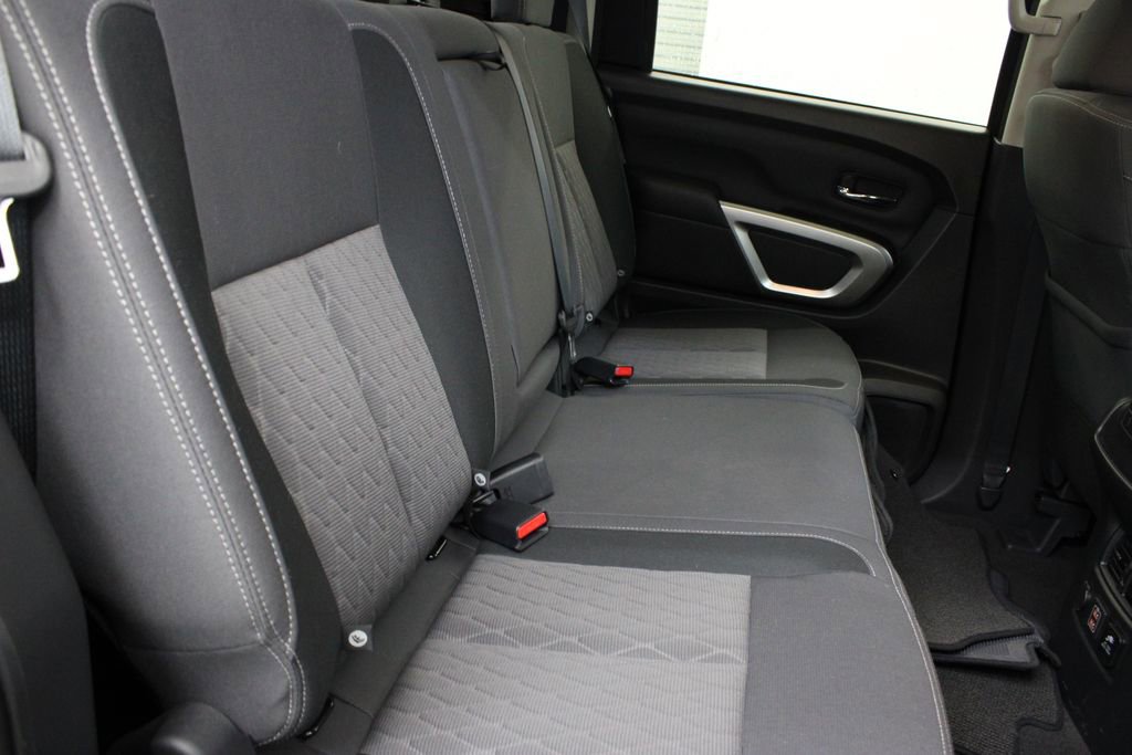 Used 2024 Nissan Titan SV w/ SV Convenience Package image 19