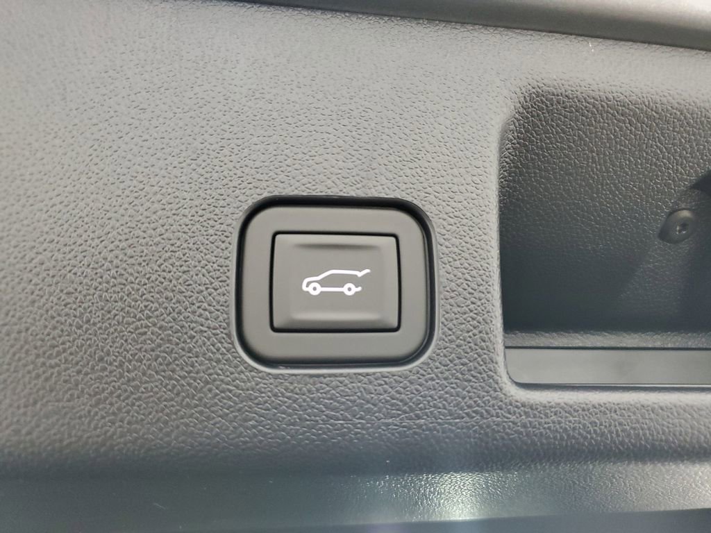 New 2026 Chevrolet Equinox EV LT image 32