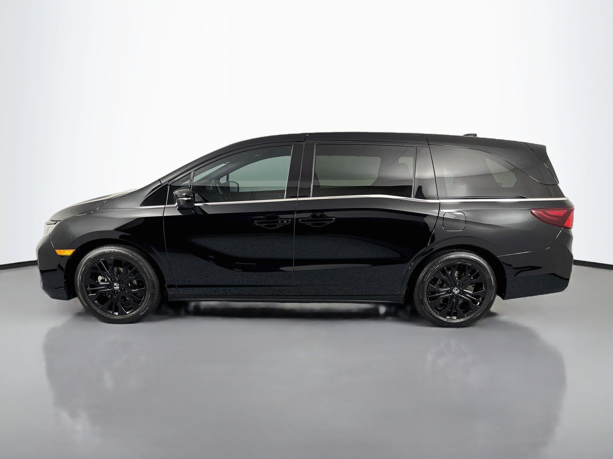 Certified 2025 Honda Odyssey Sport-L image 8