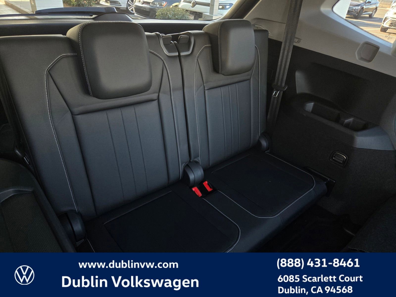 Certified 2022 Volkswagen Tiguan SE w/ Panoramic Sunroof Package image 13
