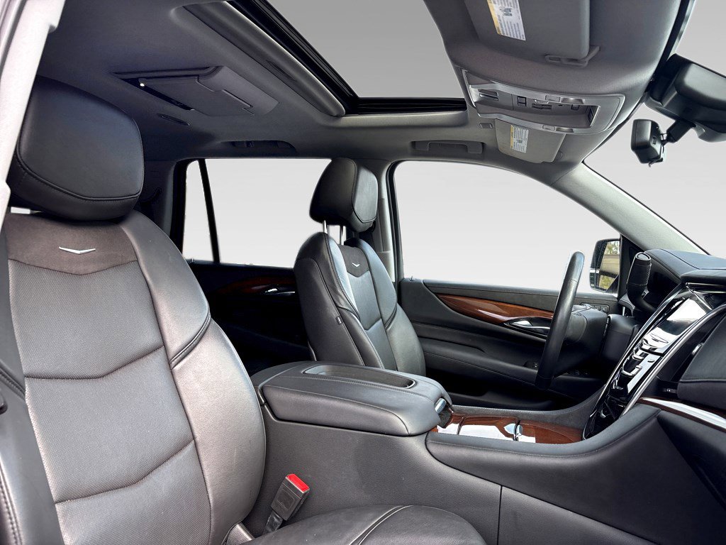 Used 2020 Cadillac Escalade Luxury image 12