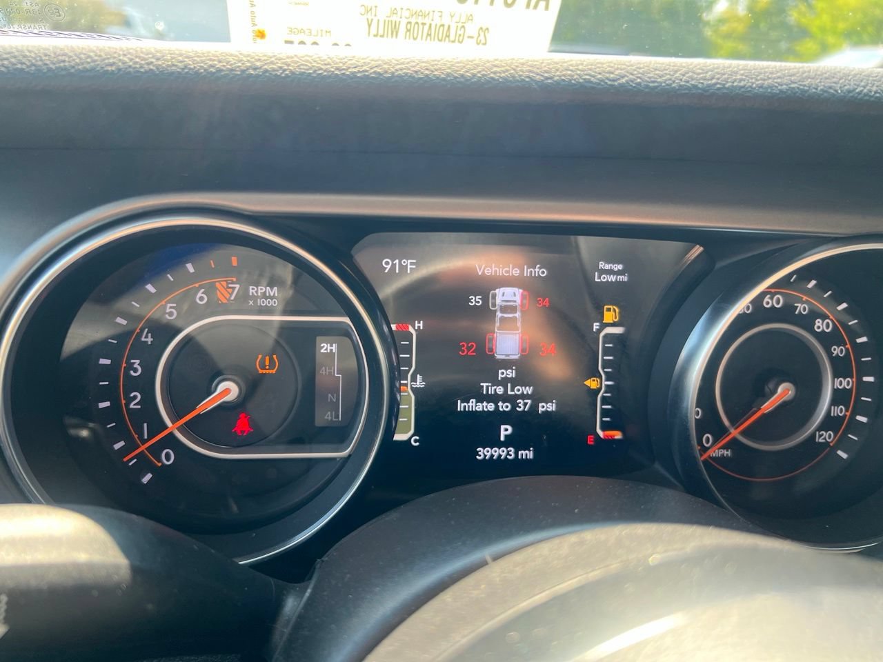 Used 2023 Jeep Gladiator Sport AWD/4WD image 25