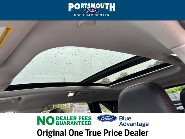 Used 2022 Ford Escape SEL w/ SEL Stealth AWD Package image 9