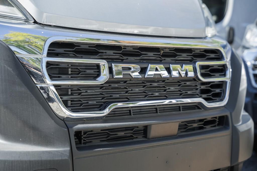 New 2025 RAM ProMaster 2500 w/ Quick Order Package 22G SLT image 10
