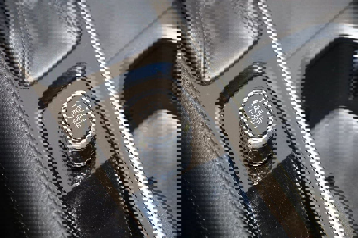 Used 2022 Volvo XC90 T6 Momentum w/ Climate Package image 29