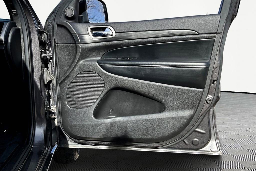 Used 2021 Jeep Grand Cherokee Laredo X image 19