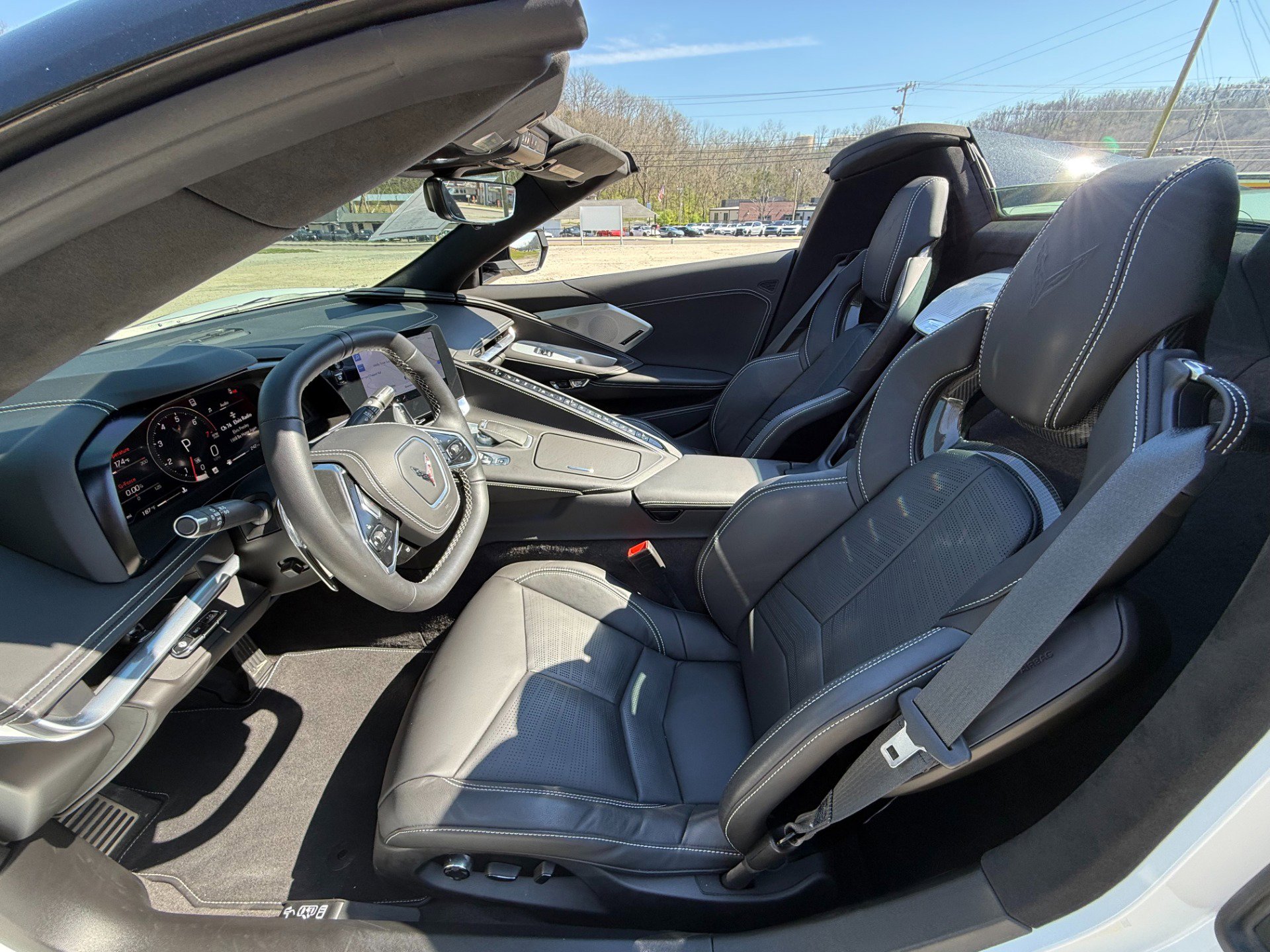 Used 2023 Chevrolet Corvette Stingray Premium Conv w/ Z51 Performance Package RWD image 21