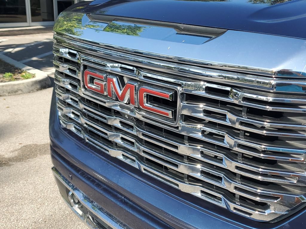 Certified 2023 GMC Sierra 1500 Denali w/ Denali Reserve Package AWD/4WD image 9