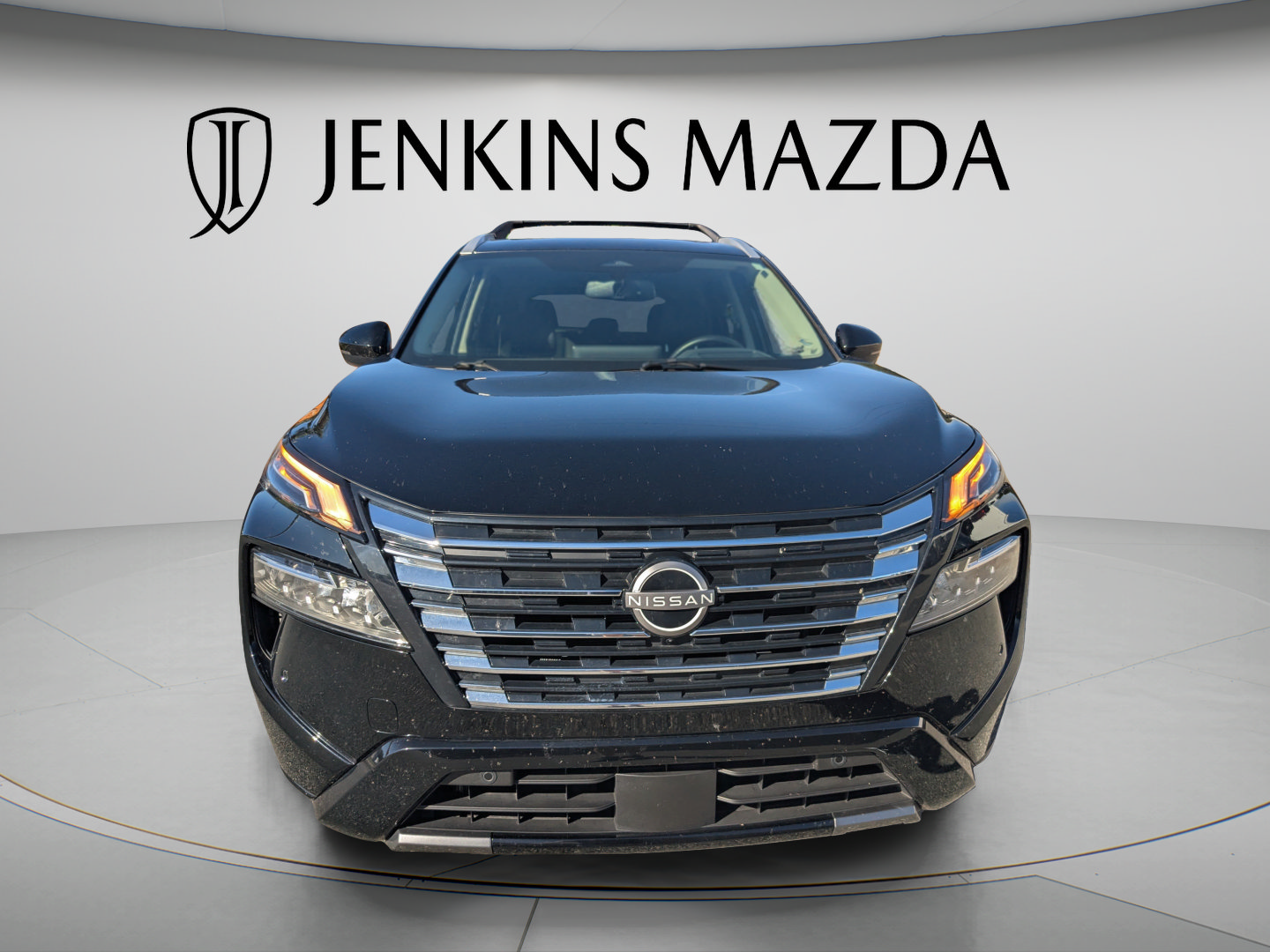 Used 2025 Nissan Rogue Platinum w/ Platinum Premium Package AWD/4WD image 2
