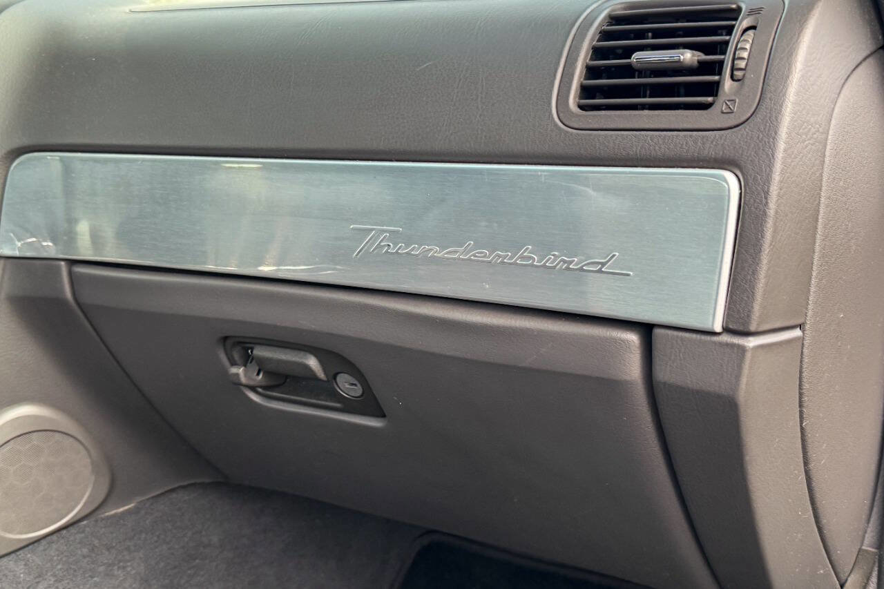 Used 2002 Ford Thunderbird Deluxe image 21