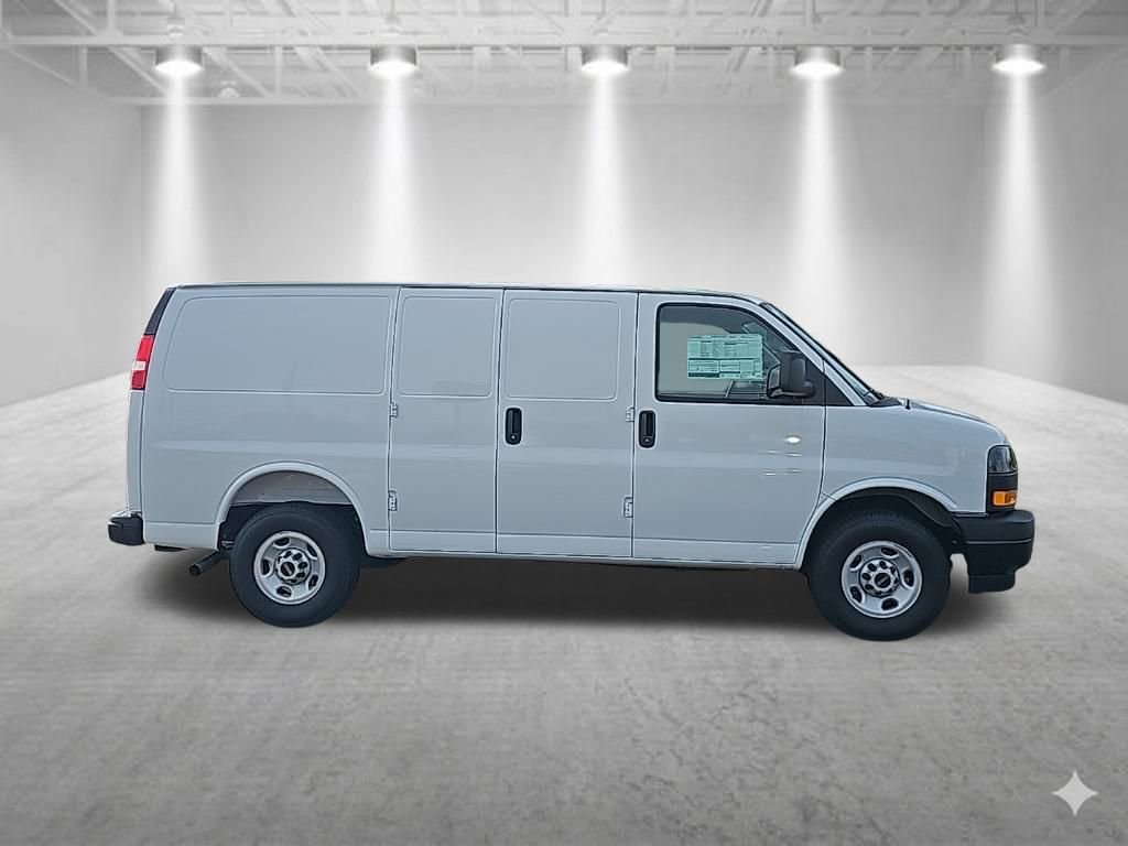 New 2025 GMC Savana 3500 w/ Driver Convenience Package RWD image 2