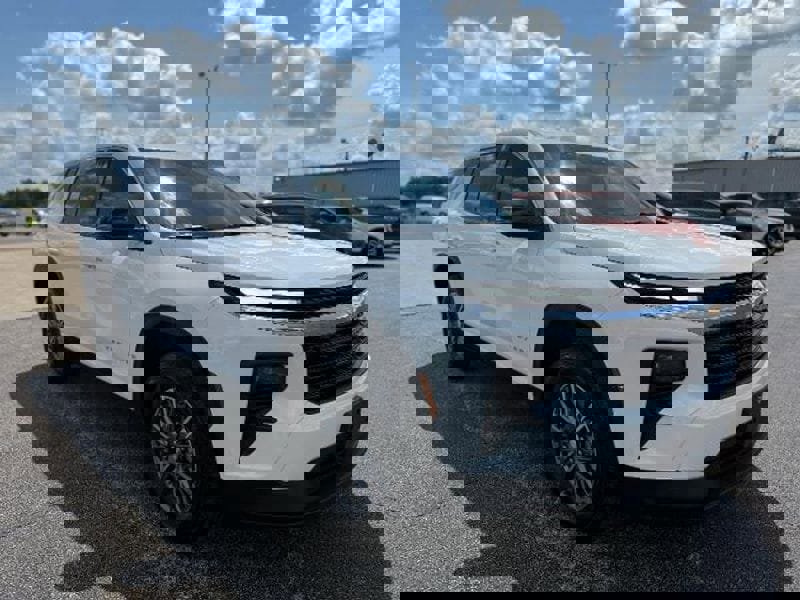 Used 2024 Chevrolet Traverse LS image 25