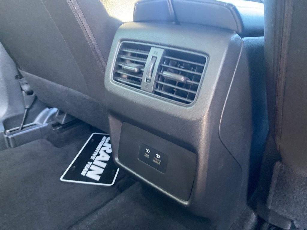 Used 2023 Nissan Rogue SV image 25