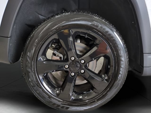 Used 2023 Jeep Grand Cherokee Altitude AWD/4WD image 26