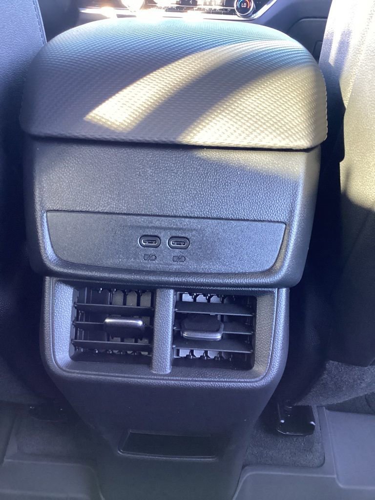 New 2026 Chevrolet Equinox LT w/ Convenience Package II image 33