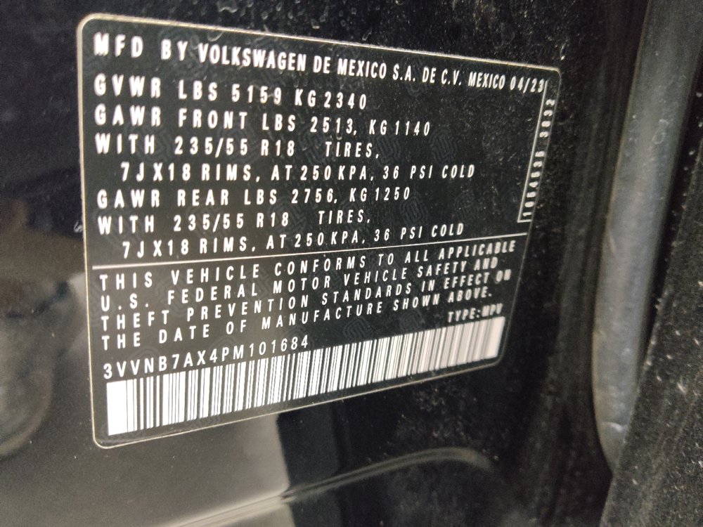 Used 2023 Volkswagen Tiguan SE w/ Panoramic Sunroof Package FWD image 33
