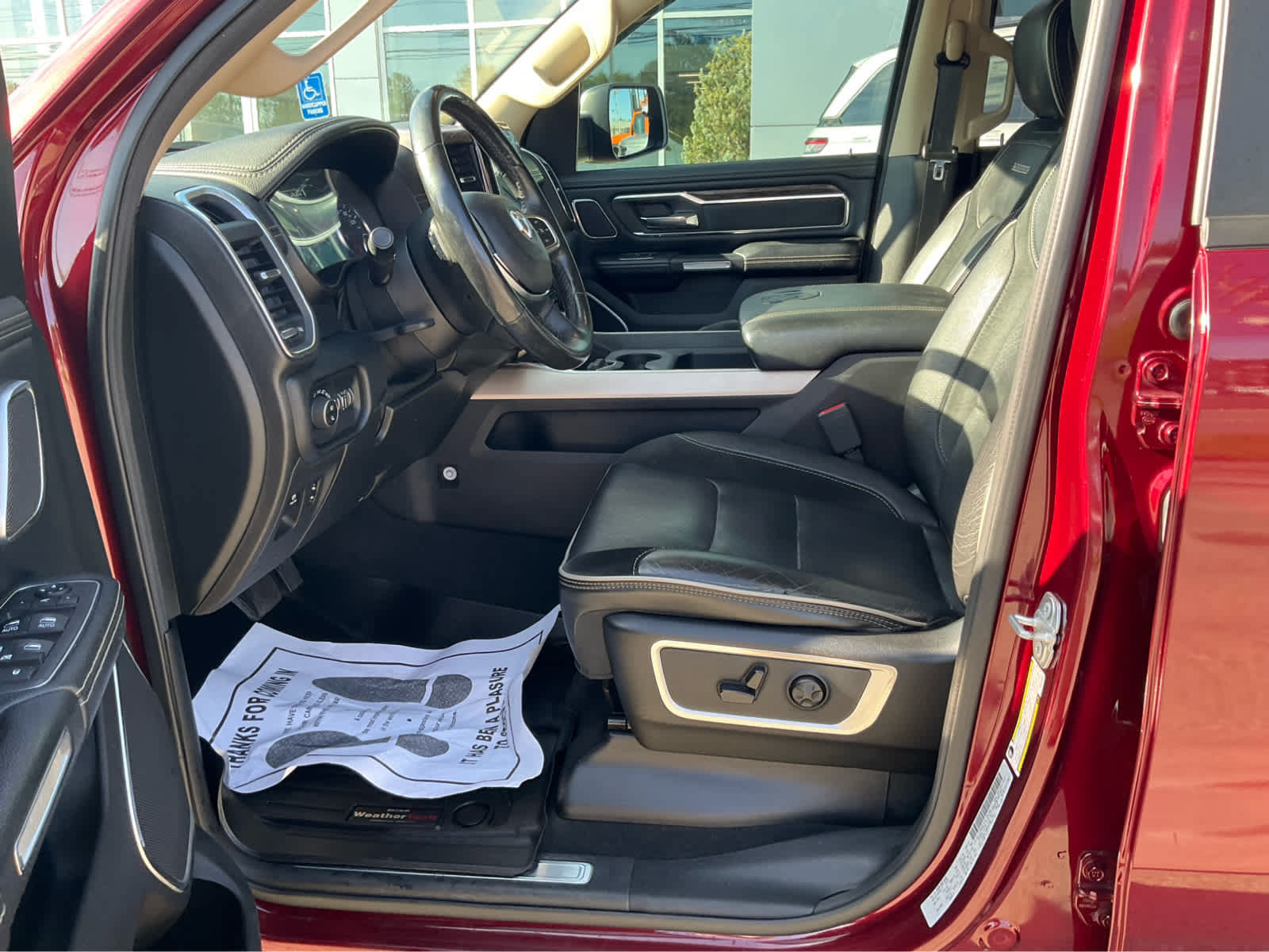 Used 2019 RAM 1500 Laramie AWD/4WD image 5