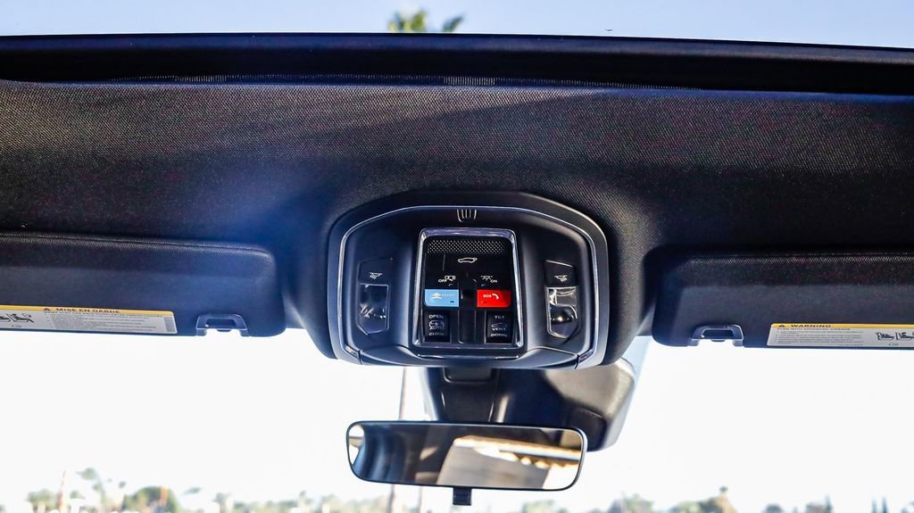 New 2025 Jeep Grand Cherokee L Altitude image 17