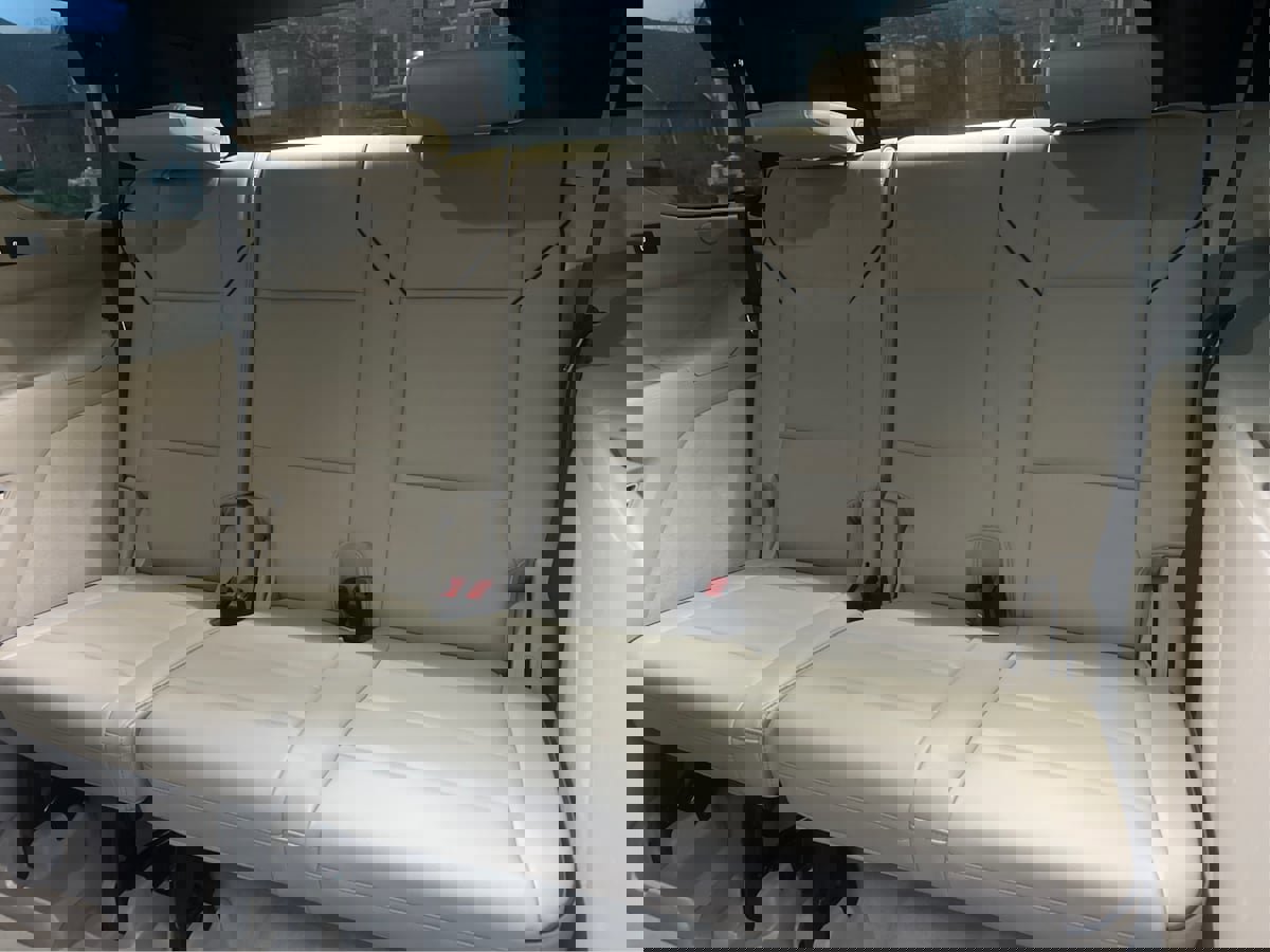 Used 2021 Cadillac Escalade Premium Luxury w/ Performance Package image 45