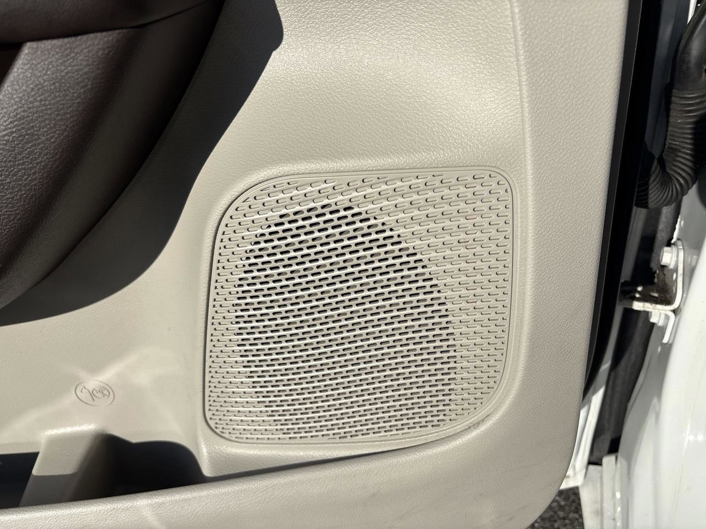 Used 2020 Chrysler Pacifica Touring-L Plus w/ Tire & Wheel Group image 24