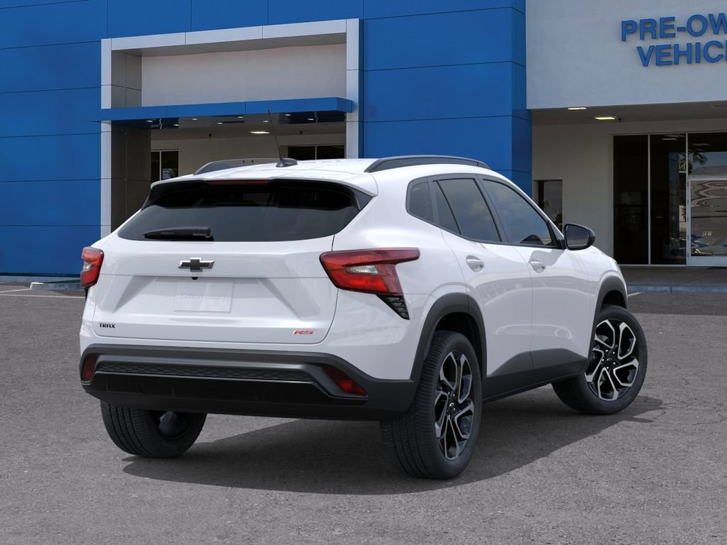 New 2026 Chevrolet Trax RS w/ Sunroof Package FWD image 4