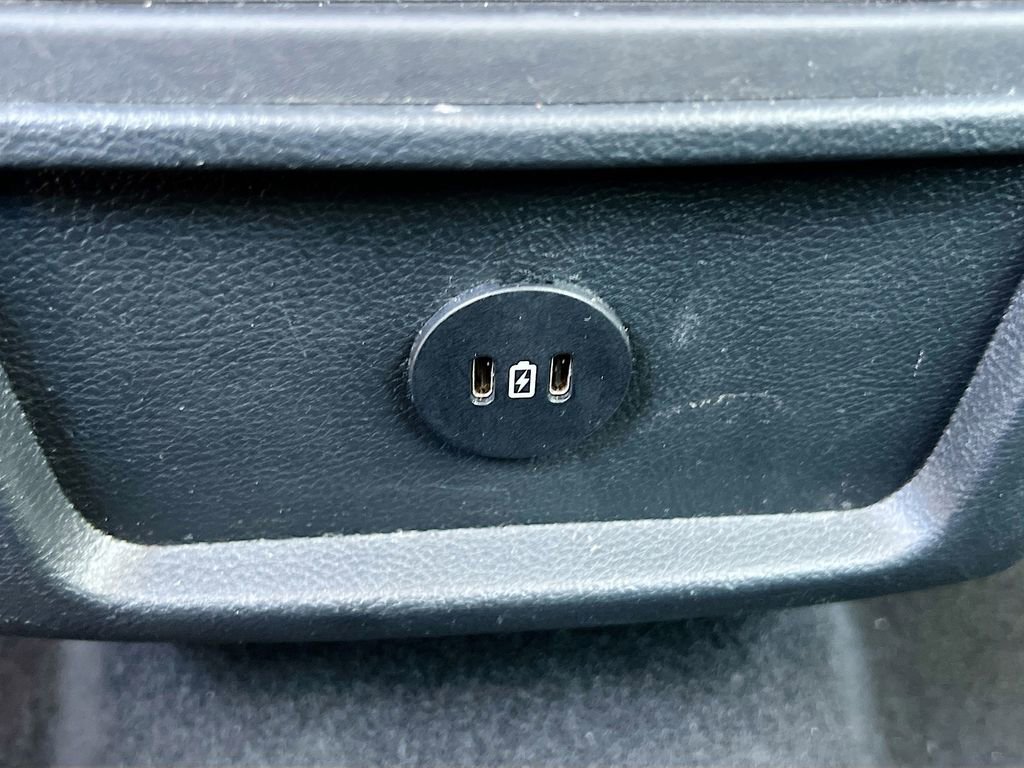 Used 2024 Ford Edge SEL image 25