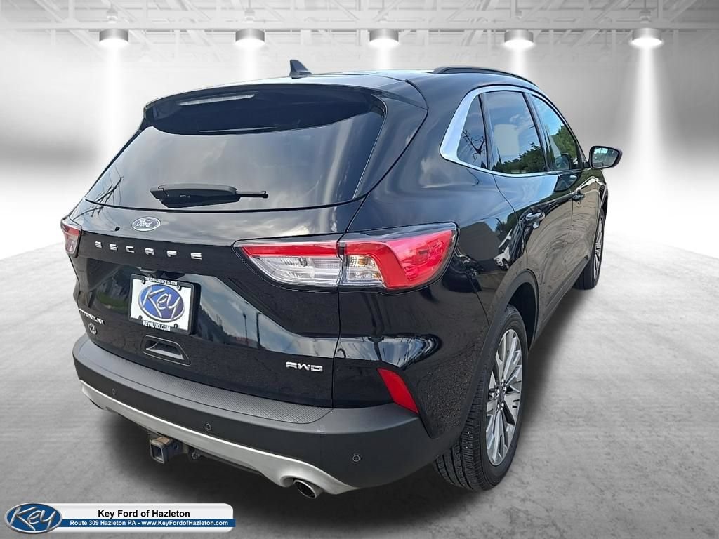 Certified 2022 Ford Escape Titanium w/ Class II Trailer Tow Package AWD/4WD image 16