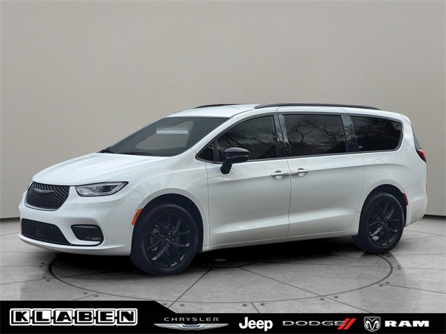 Certified 2024 Chrysler Pacifica Touring-L w/ S Appearance Package