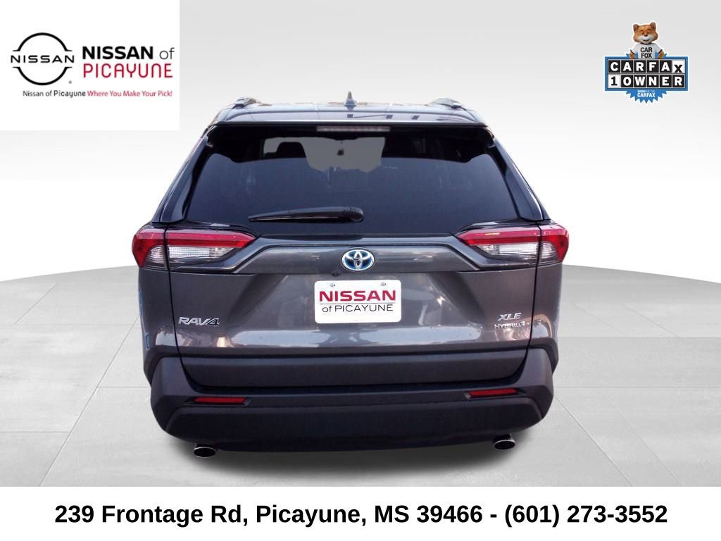 Used 2024 Toyota RAV4 XLE w/ Weather Package image 4