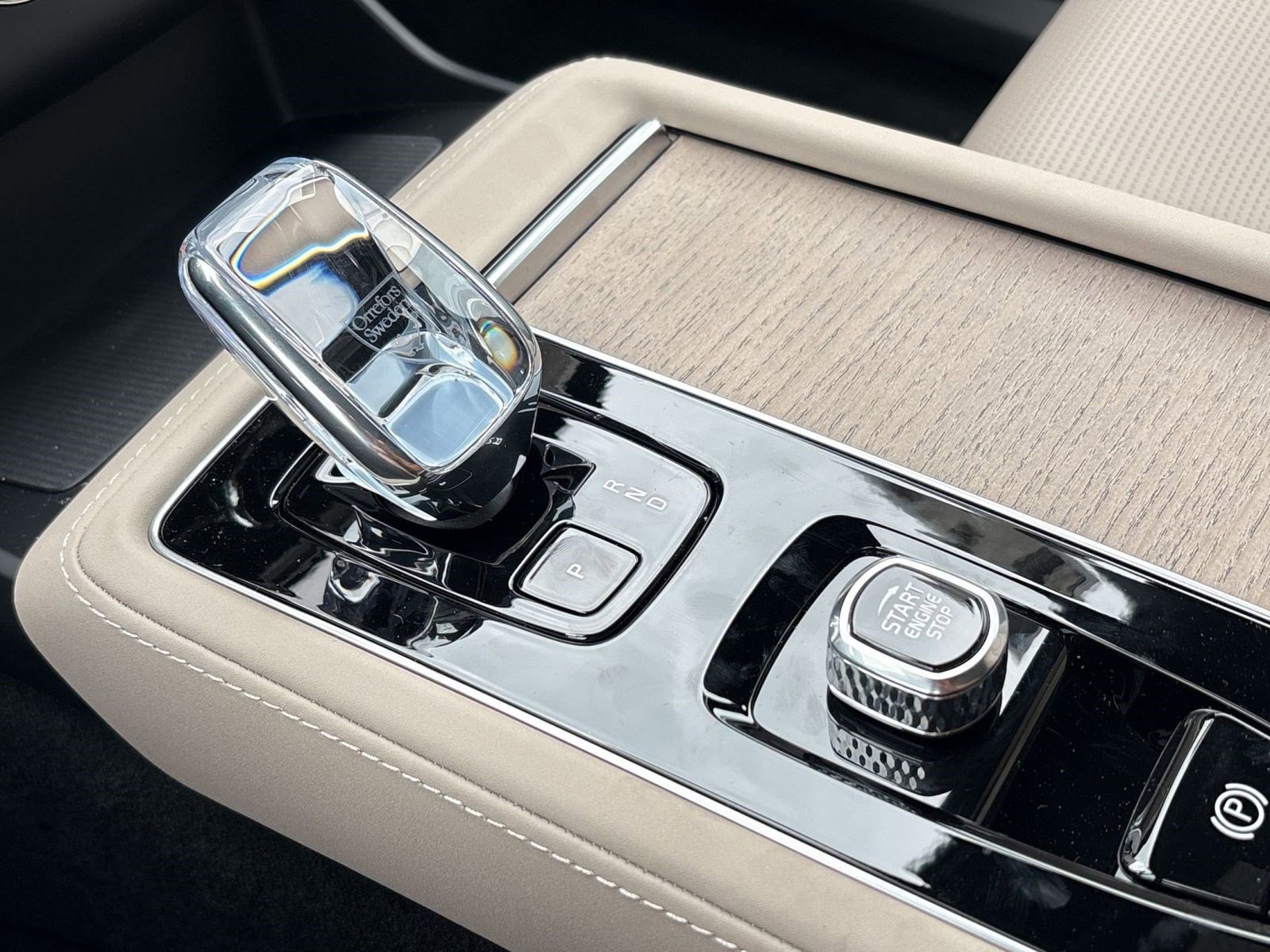 New 2026 Volvo XC90 B6 Ultra w/ Protection Package image 16