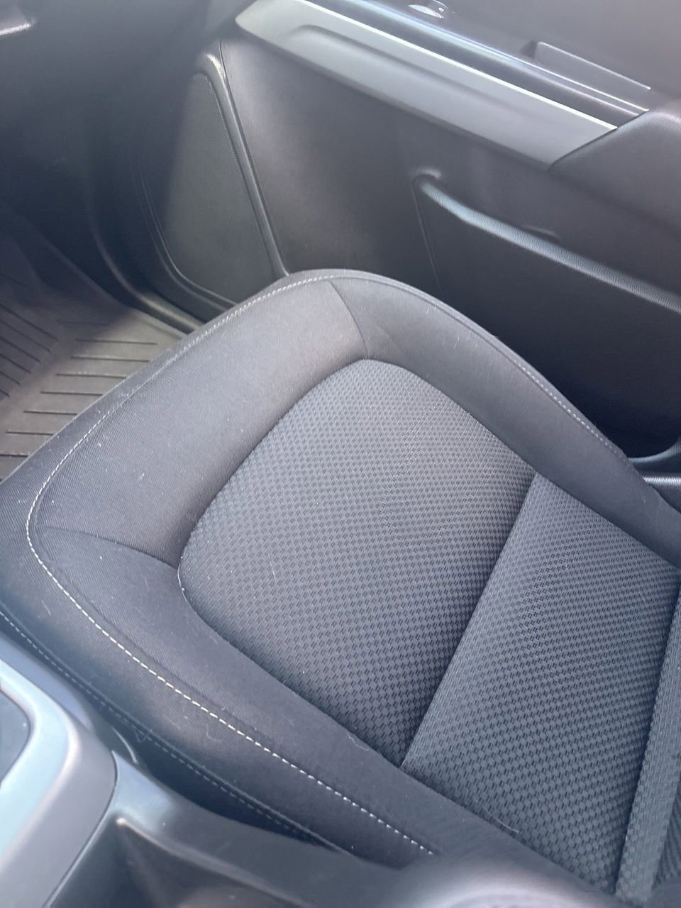 Used 2022 Chevrolet Colorado LT AWD/4WD image 13