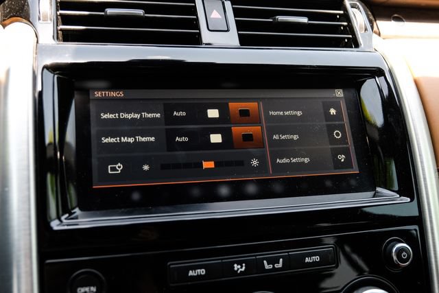 Used 2019 Land Rover Discovery HSE Luxury AWD/4WD image 48