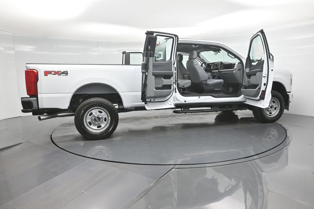 New 2026 Ford F350 XL w/ FX4 Off-Road Package image 4