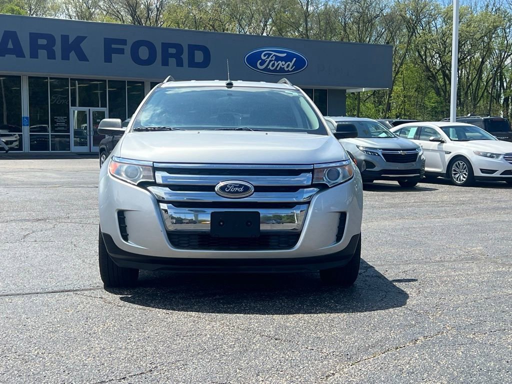 Used 2013 Ford Edge SE FWD image 2