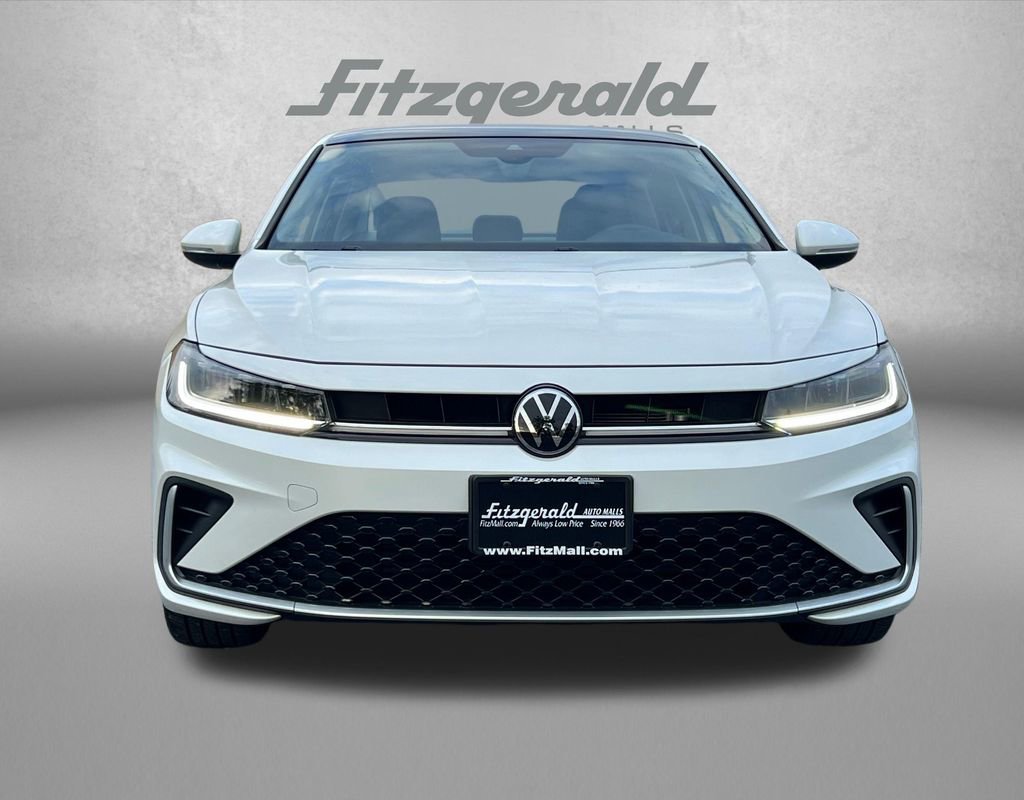 Used 2025 Volkswagen Jetta SEL FWD image 5