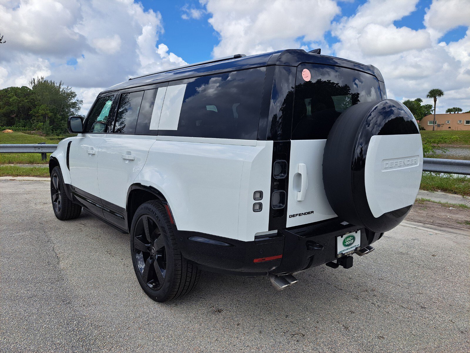 New 2025 Land Rover Defender 130 V8 image 2