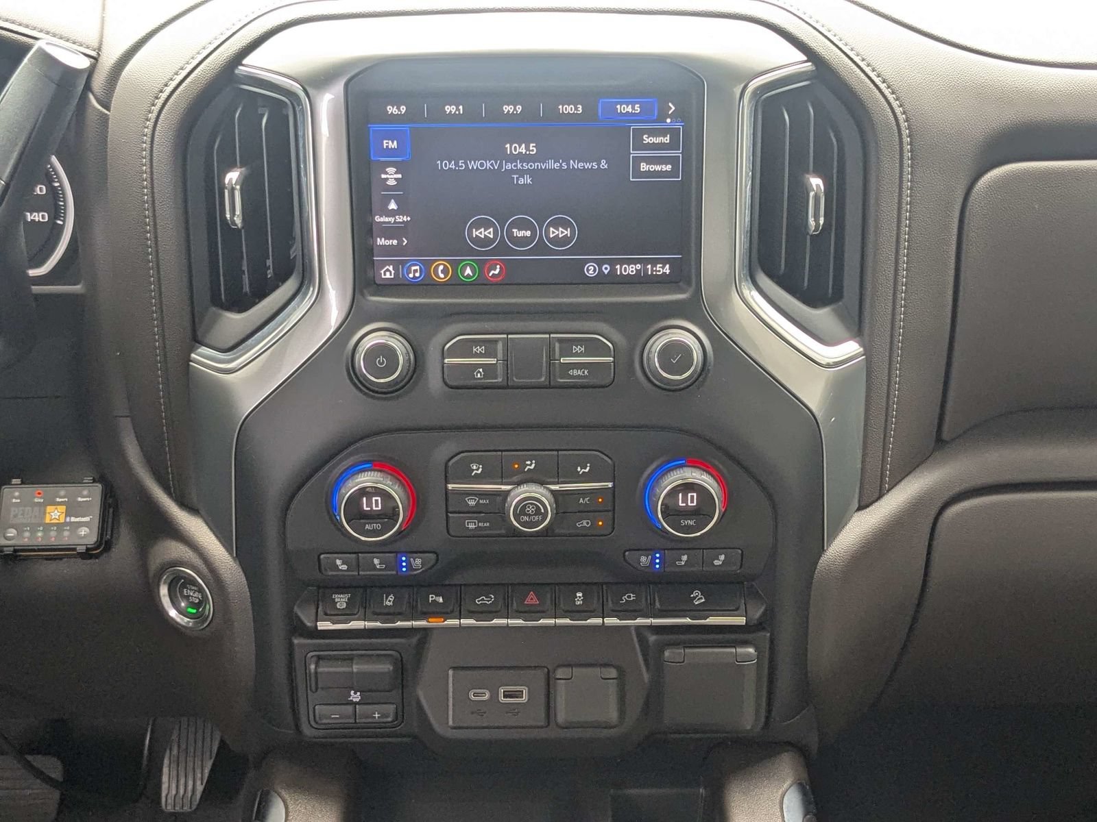Used 2022 Chevrolet Silverado 2500 LTZ w/ LTZ Plus Package AWD/4WD image 19