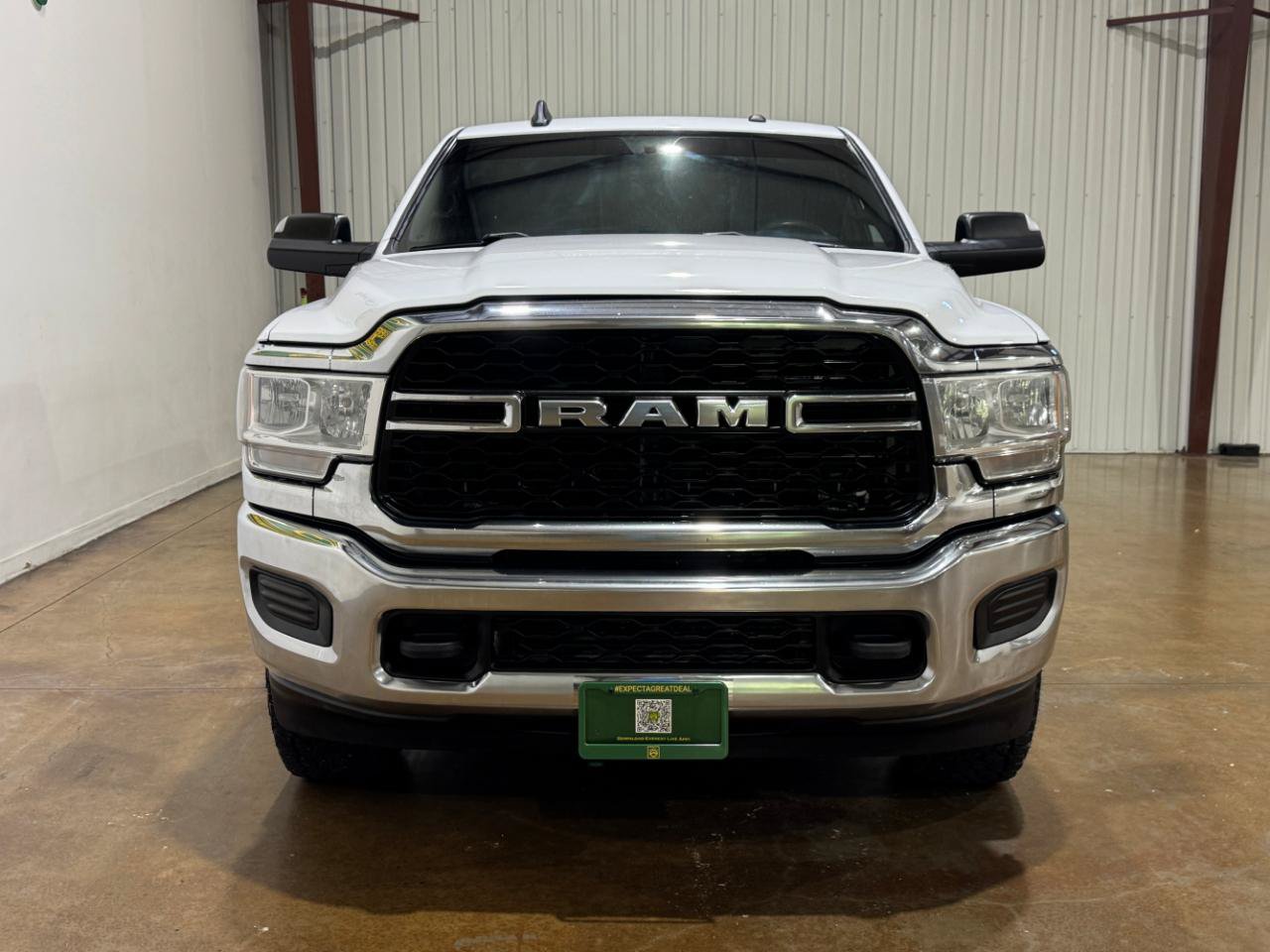 Used 2022 RAM 2500 Tradesman w/ Chrome Appearance Group AWD/4WD image 2