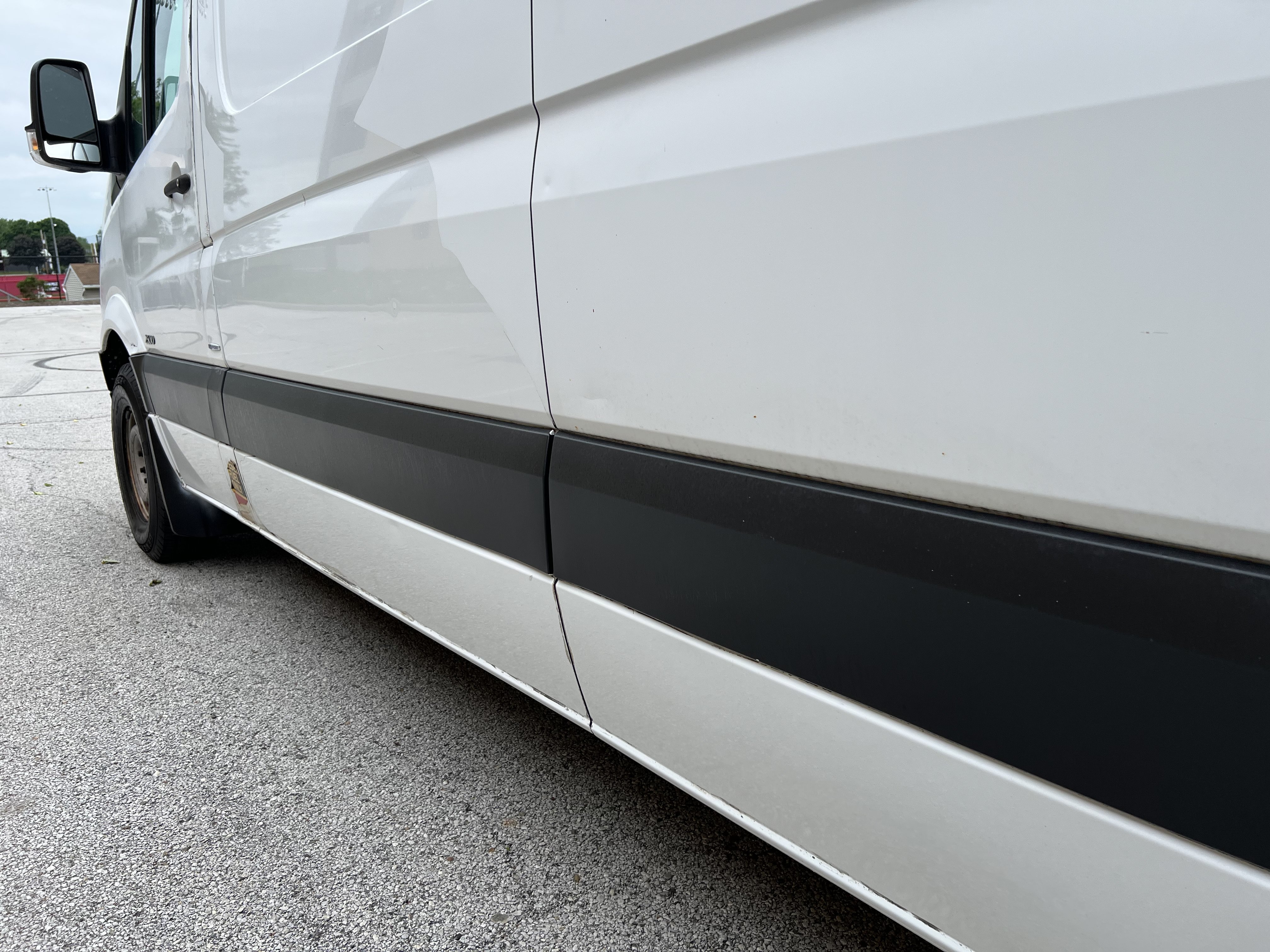 Used 2013 Mercedes-Benz Sprinter 2500 image 35