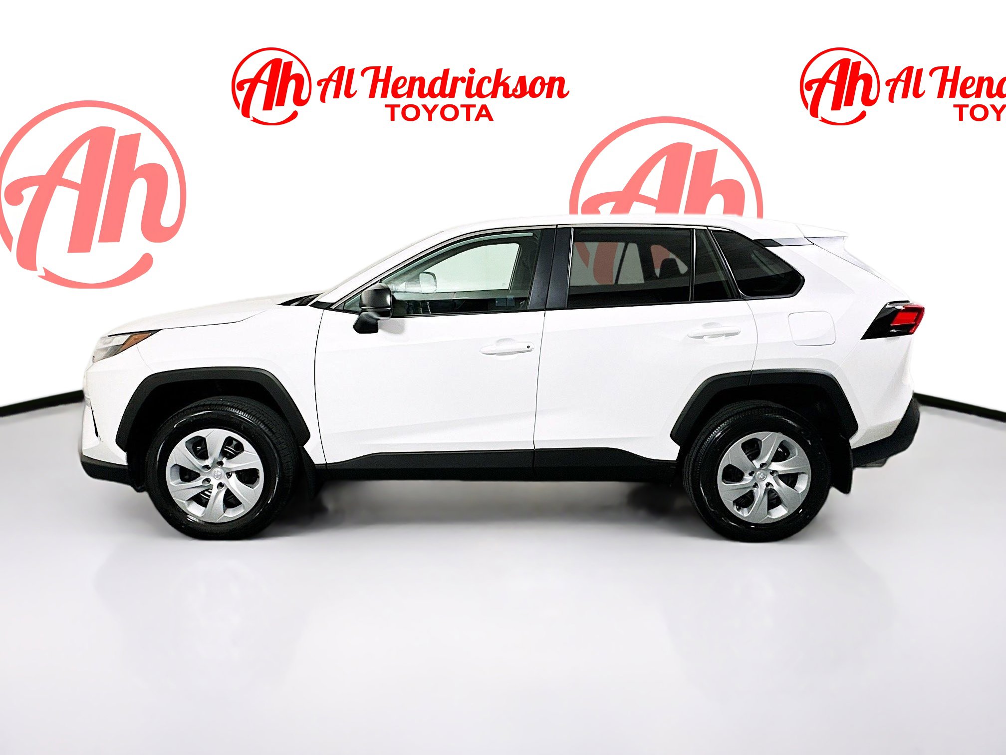 Used 2025 Toyota RAV4 LE image 6
