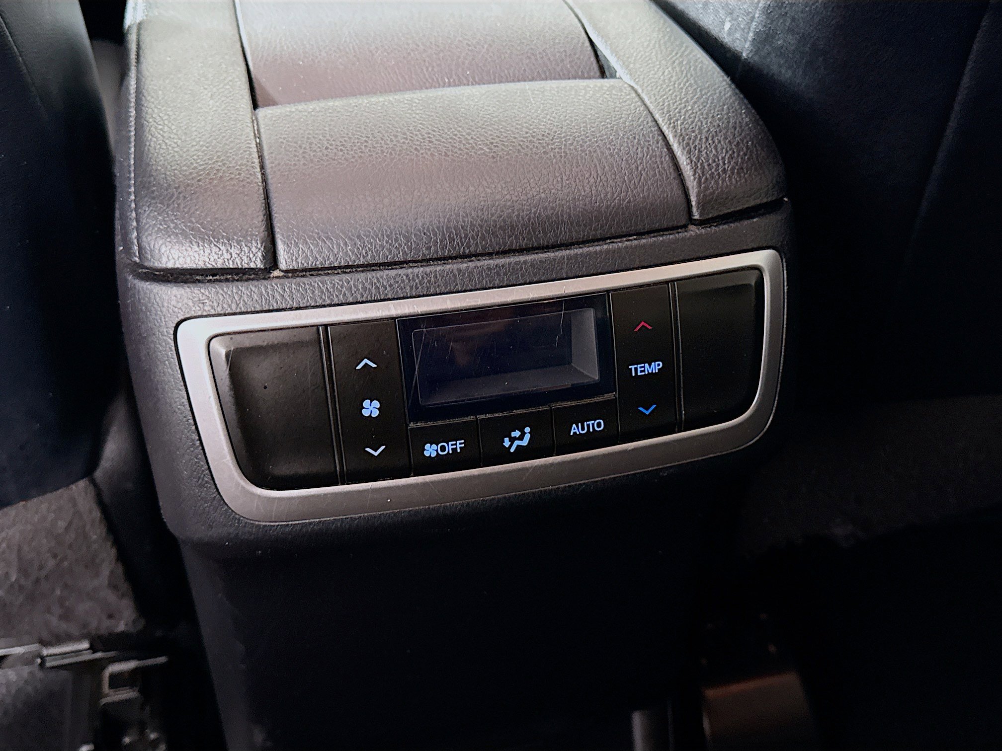 Certified 2019 Toyota Highlander XLE AWD/4WD image 25