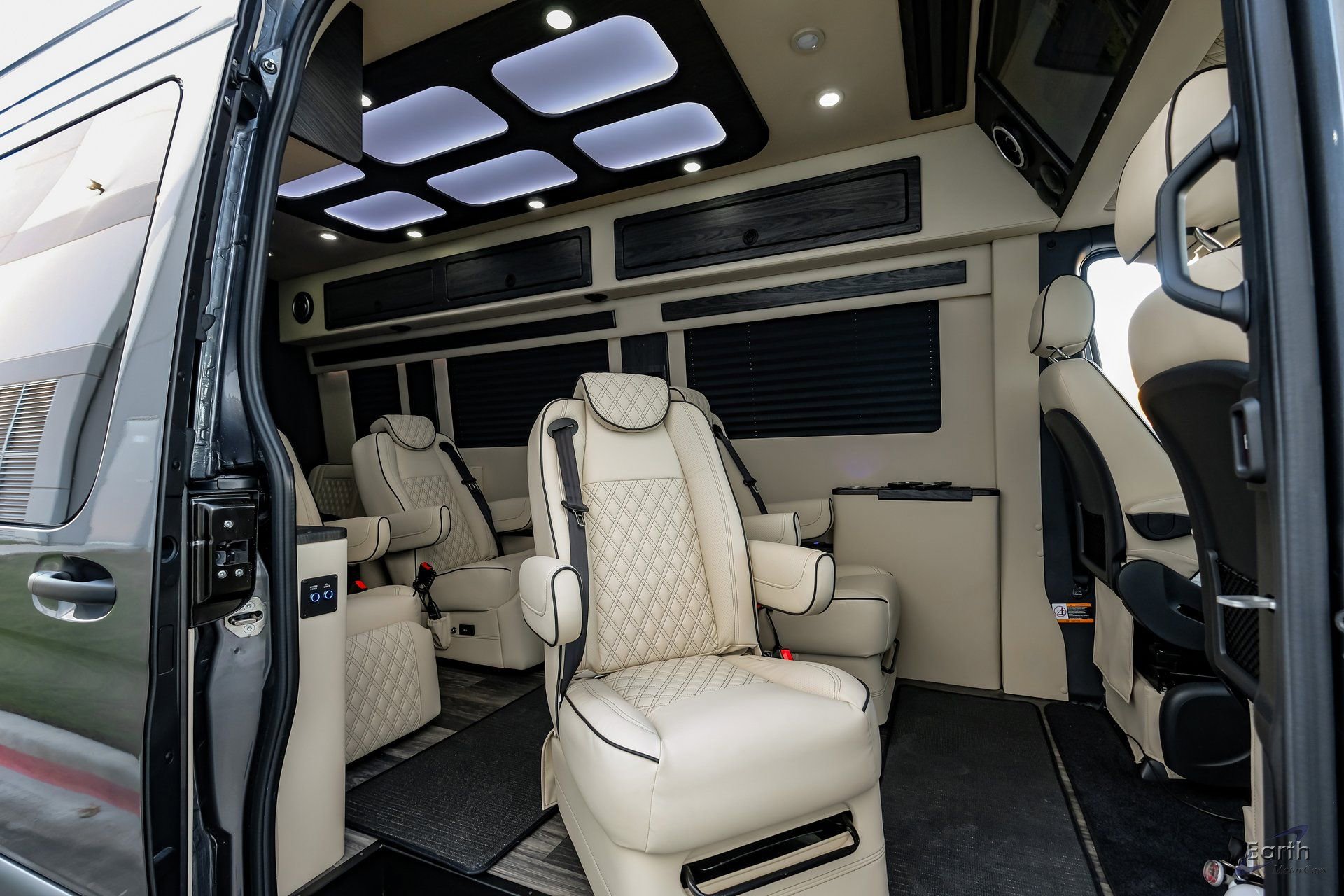 Used 2025 Mercedes-Benz Sprinter 3500 image 65