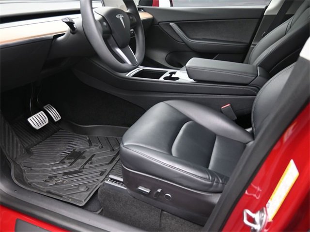 Used 2022 Tesla Model Y Performance image 15