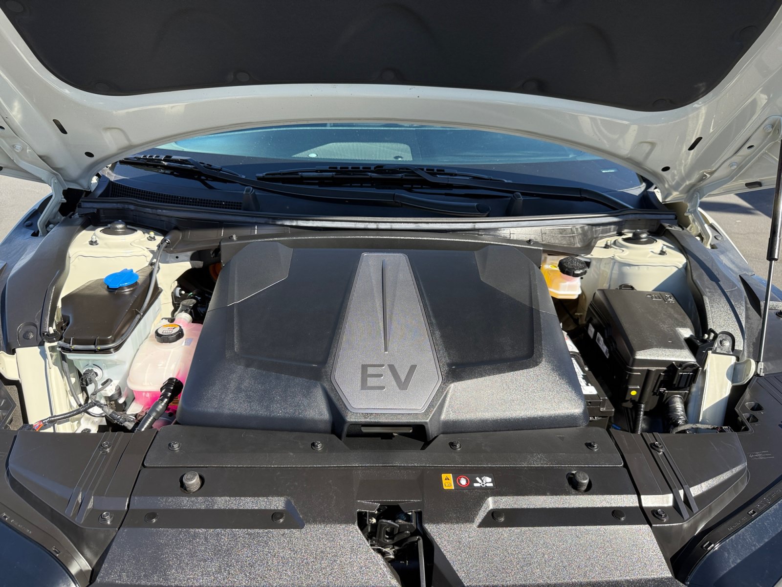 Used 2023 Kia EV6 Wind w/ Wind Technology Package AWD/4WD image 20