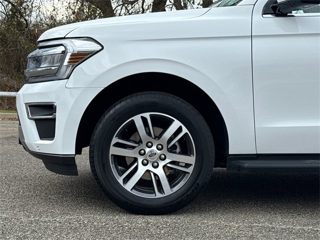 Certified 2024 Ford Expedition Limited image 5