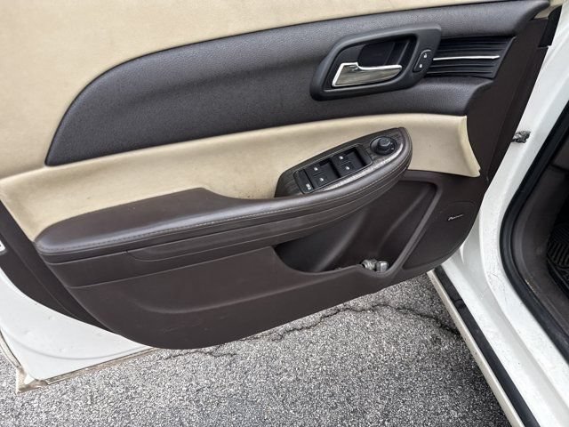 Used 2014 Chevrolet Malibu LT FWD image 15