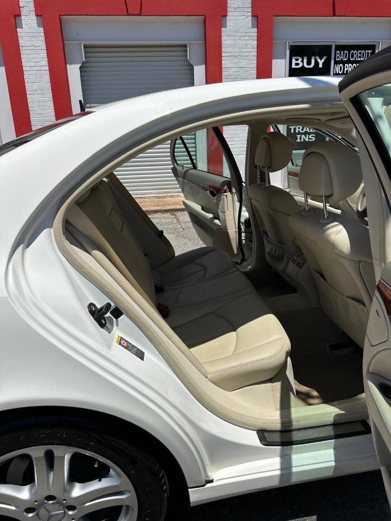 Used 2006 Mercedes-Benz E 350 Sedan image 19