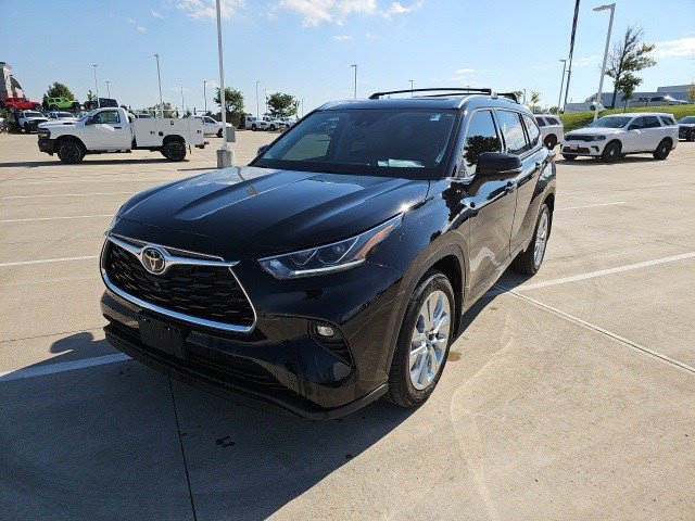 Used 2023 Toyota Highlander Limited