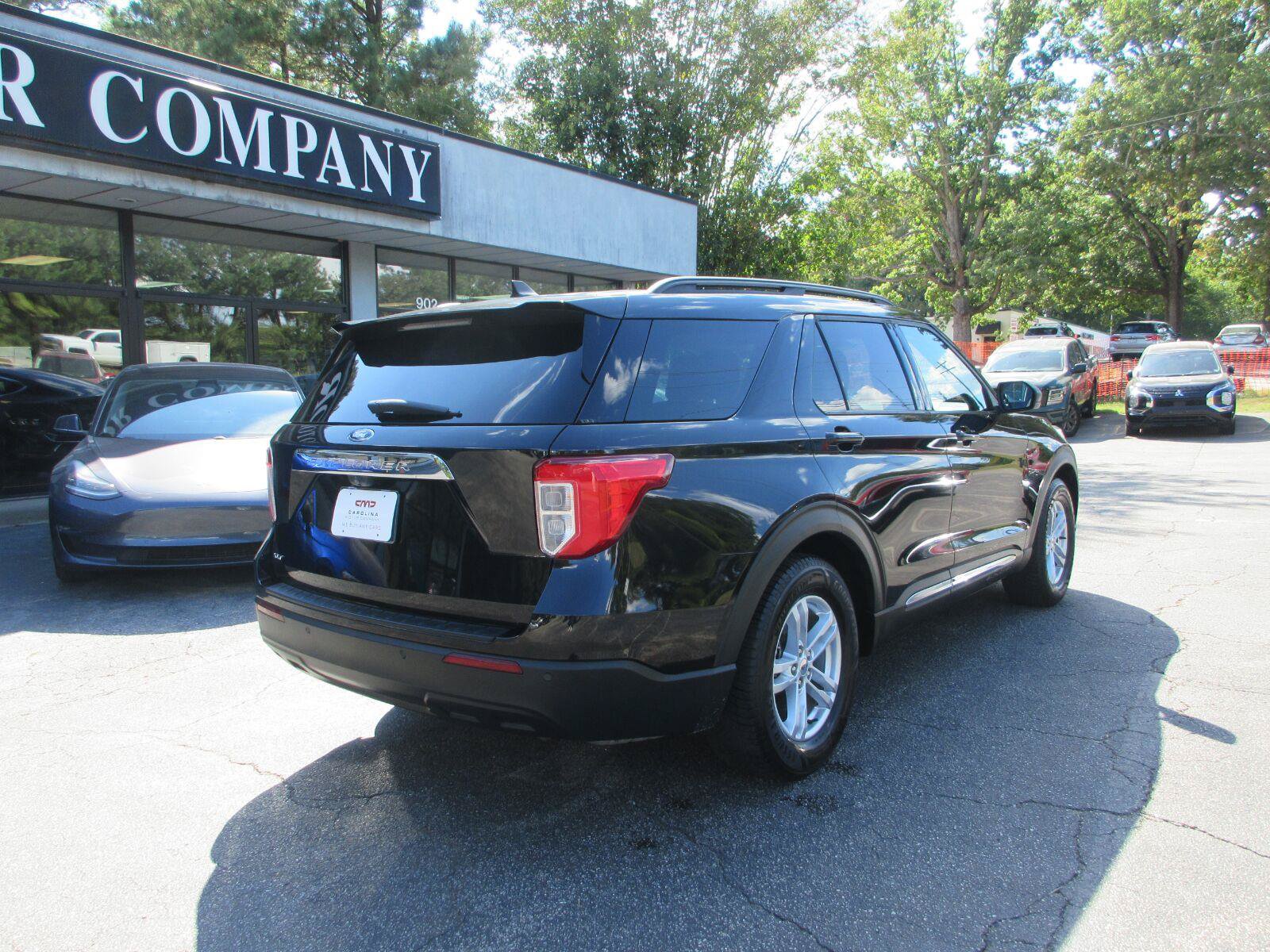 Used 2021 Ford Explorer XLT RWD image 5